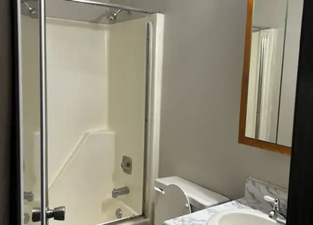 Property at 918 1st Ave Unit 5, Chippewa Falls, WI, 54729, 2 beds, 1 bath, [object Object]