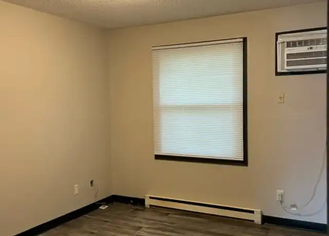 Property at 918 1st Ave Unit 5, Chippewa Falls, WI, 54729, 2 beds, 1 bath, [object Object]