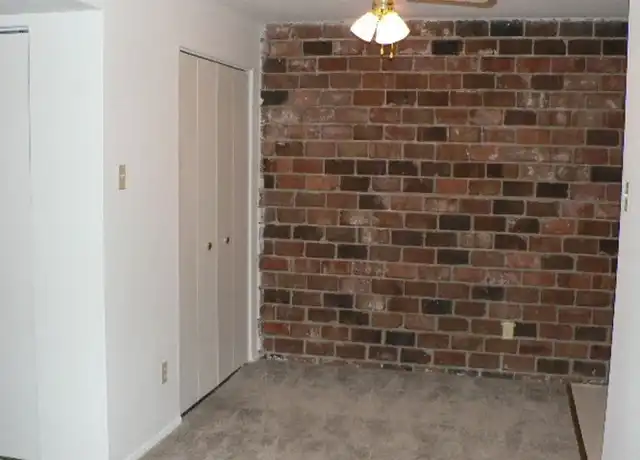 Property at 4080 Sir Bors Ct Unit 5270-4, St. Louis, MO, 63129, 1 bed, 1 bath, [object Object]