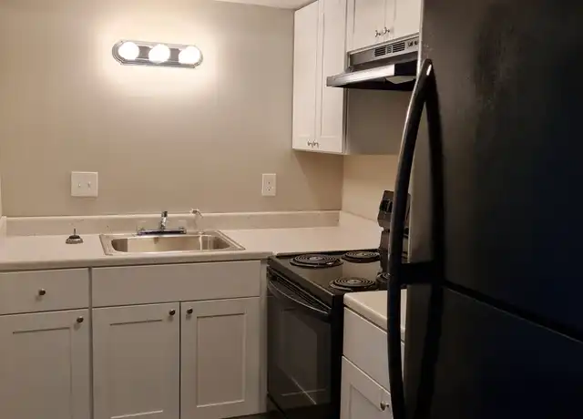 Property at 115 Southview Dr Unit 10, Nicholasville, KY, 40356, 2 beds, 1 bath, [object Object]