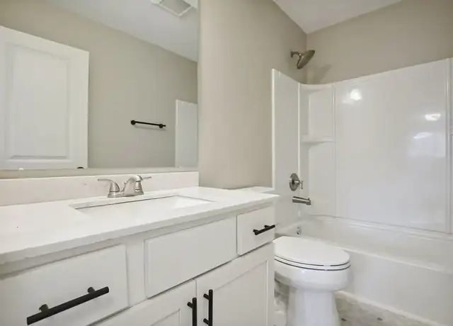 Photo of 1650 Marion St, Saint Paul, MN 55117