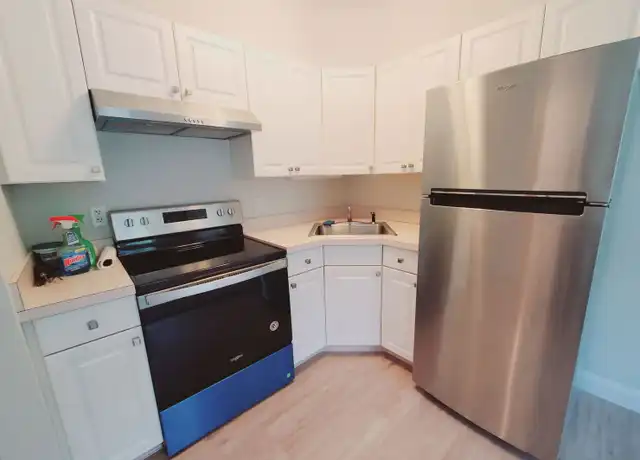 Property at 27 Oak St Unit 12, Stamford, CT, 06905, 1 bed, 1 bath, [object Object]