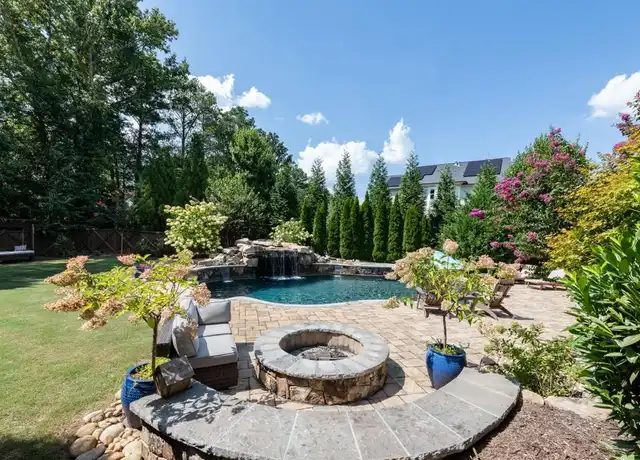 Property at 4020 Manor Oak Cir, Roswell, GA, 30075, 6 beds, 6 baths, [object Object]