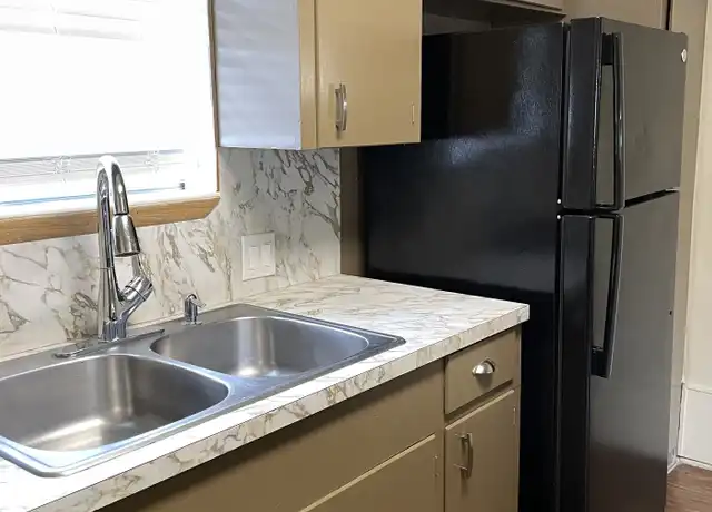 Property at 5500 Whitaker Ave Unit A, Groves, TX, 77619, 2 beds, 1 bath, [object Object]