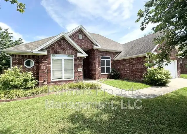 Property at 3750 W River Bend Dr, Fayetteville, AR, 72704, 4 beds, 3 baths, [object Object]