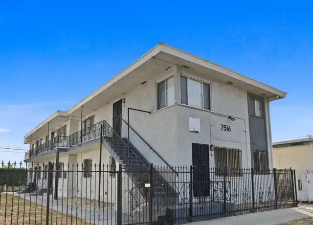 Property at 7516 S Western Ave Unit 4, Los Angeles, CA, 90047, 1 bed, 1 bath, [object Object]