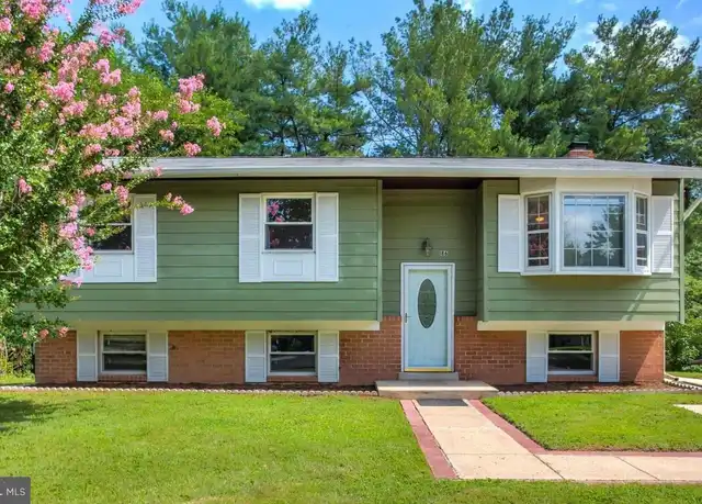 Property at 186 Hardy Pl, Rockville, MD, 20852, 4 beds, 2.5 baths, [object Object]
