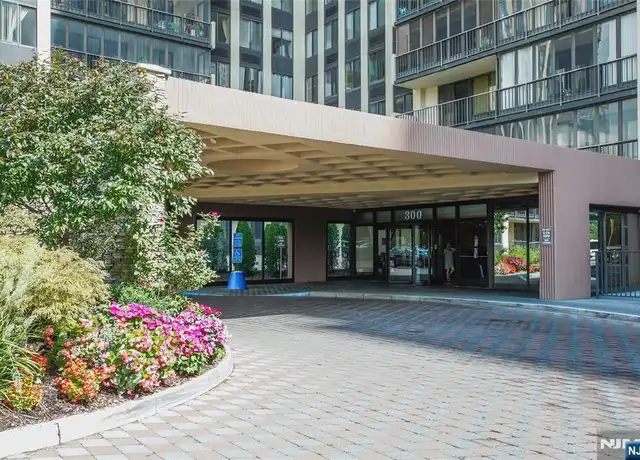 Property at 300 Winston Dr Unit 2906, Cliffside Park, NJ, 07010, 1 bed, 1 bath, [object Object]