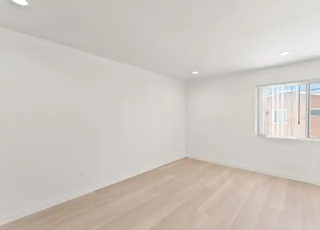 Property at 994 Valencia St Unit 204, Costa Mesa, CA, 92626, 0 beds, 1 bath, [object Object]