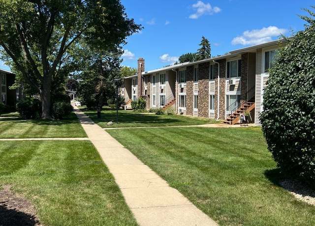 Photo of 1500 Light Rd Unit 15-205, Oswego, IL 60543
