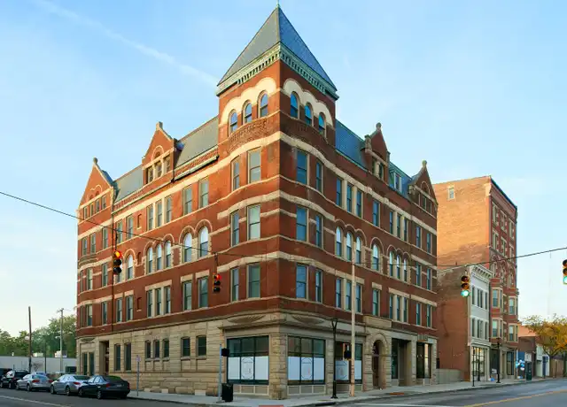 Property at 961 E McMillan St Unit 975 303, Cincinnati, OH, 45206, 2 beds, 1 bath, [object Object]