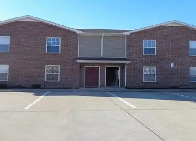 Property at 812 Oak Arbor Ct Unit D, Clarksville, TN, 37040, 2 beds, 1.5 baths, [object Object]