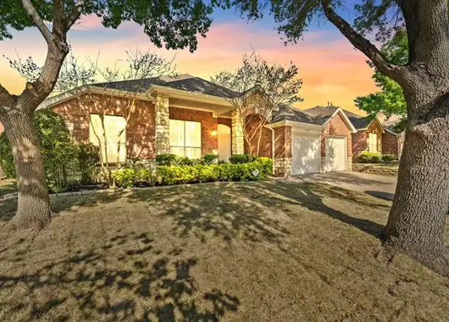 Property at 1319 Lakeridge Ln, Irving, TX, 75063, 4 beds, 2 baths, [object Object]