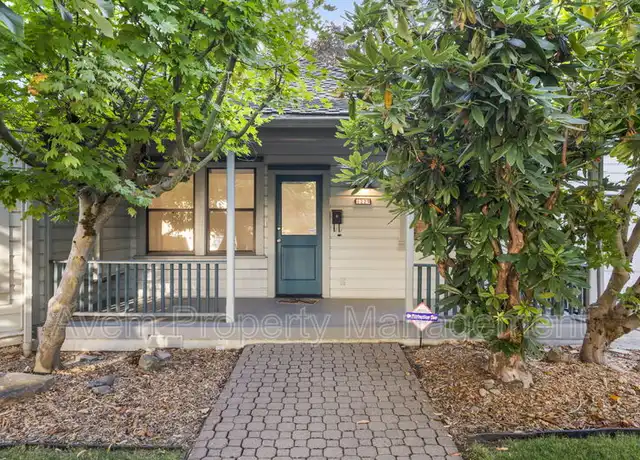 Property at 1229 SE 19th Ave, Portland, OR, 97214, 1 bed, 1 bath, [object Object]