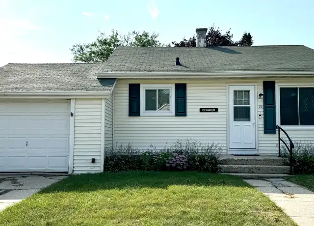 Property at 211 Academy St, Fox Lake, WI, 53933, 1 bed, 1 bath, [object Object]