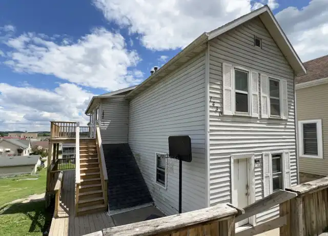 Property at 1430 Thomas Pl Unit 1/2, Dubuque, IA, 52001, 3 beds, 1 bath, [object Object]