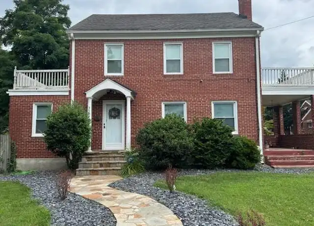 Property at 3752 Roundhill Ave NW, Roanoke, VA, 24012, 4 beds, 1.5 baths, [object Object]