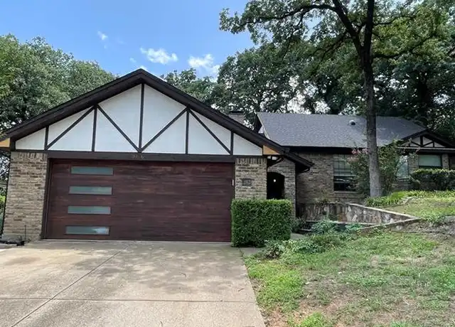 Property at 2100 Twin Elms Dr, Arlington, TX, 76012, 3 beds, 2 baths, [object Object]