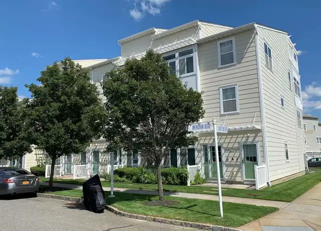 Property at 134 Meridian Blvd Unit A, Queens, NY, 11692, 3 beds, 2.5 baths, [object Object]