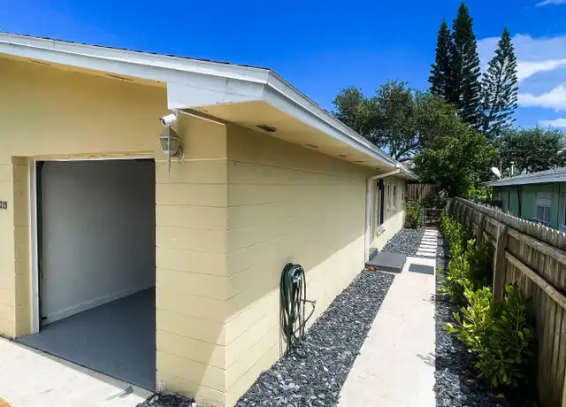 Property at 219 N Brevard Ave, Cocoa Beach, FL, 32931, 2 beds, 1.5 baths, [object Object]