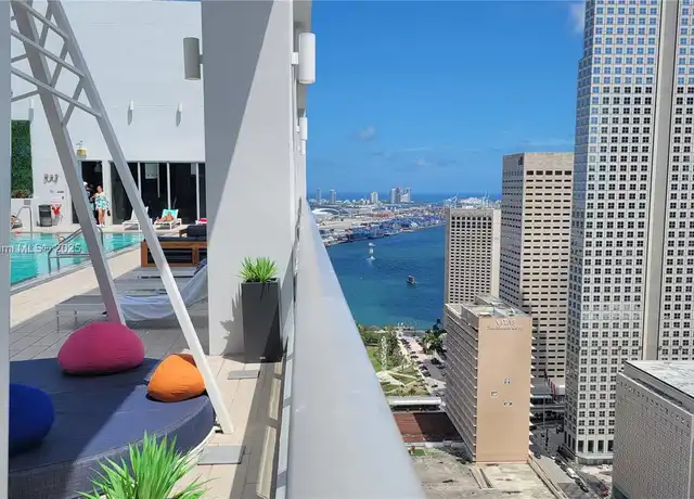 Property at 151 SE 1st St #1603, Miami, FL, 33131, 1 bed, 1 bath, [object Object]