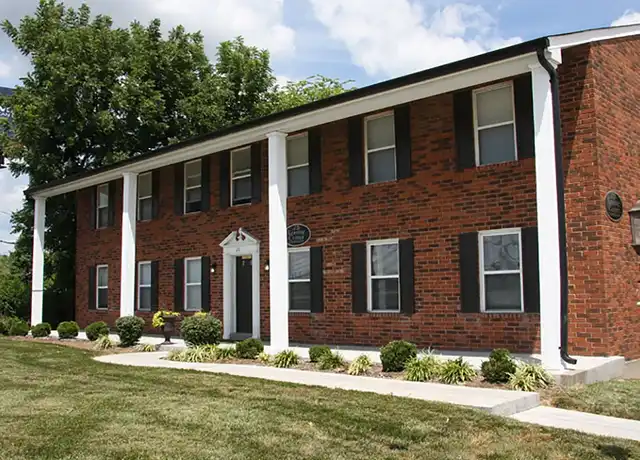 Property at Cedarbrook Apartments - 26 Cedarbrook Dr, Saint Charles, MO, 63301, 2 beds, 1 bath, [object Object]