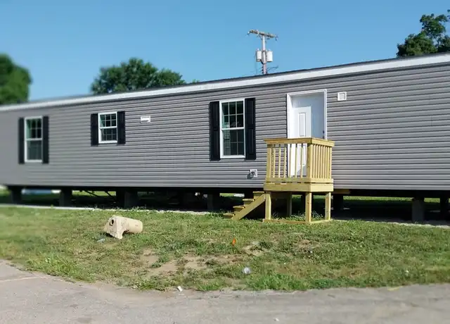 Property at 804 W 15th St, Muncie, IN, 47302, 2 beds, 2 baths, [object Object]