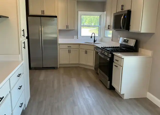 Property at 4605 W Saint Francis Ave, Milwaukee, WI, 53220, 3 beds, 1 bath, [object Object]