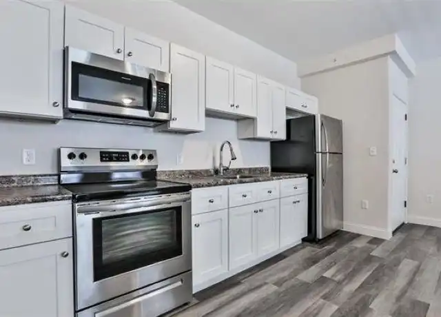 Property at 165 W Hancock St, Manchester, NH, 03102, 2 beds, 1 bath, [object Object]