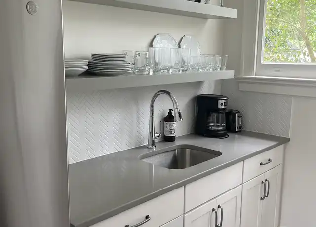Property at 4417 Constance St Unit B2, New Orleans, LA, 70115, 2 beds, 1 bath, [object Object]