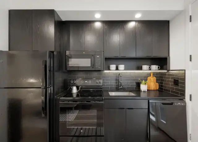 Property at 1825 N Rosa parks Way Unit 210, Portland, OR, 97217, 2 beds, 1 bath, [object Object]