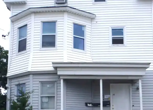 Property at 208 Sherburne St Unit 3, Providence, RI, 02905, 2 beds, 1 bath, [object Object]