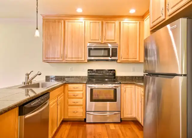 Property at 2152 7th Ave W Unit C, Seattle, WA, 98119, 2 beds, 1.5 baths, [object Object]