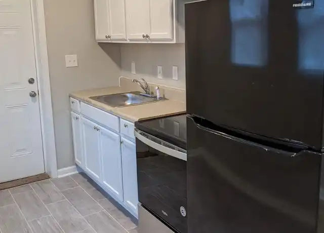 Property at 950 Ira St SW Unit B, Atlanta, GA, 30310, 1 bed, 1 bath, [object Object]