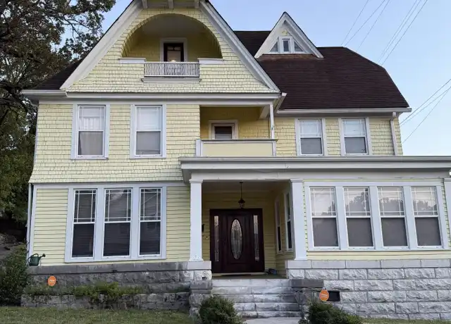 Property at 1900 Oak St, Chattanooga, TN, 37404, 3 beds, 3 baths, [object Object]
