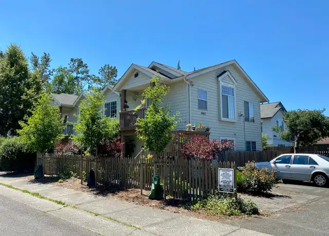 Property at 1808 E Sunset Dr #202, Bellingham, WA, 98226, 2 beds, 1 bath, [object Object]