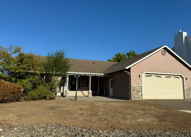 Property at 305 Jamie Loop, Roseburg, OR, 97471, 3 beds, 2 baths, [object Object]