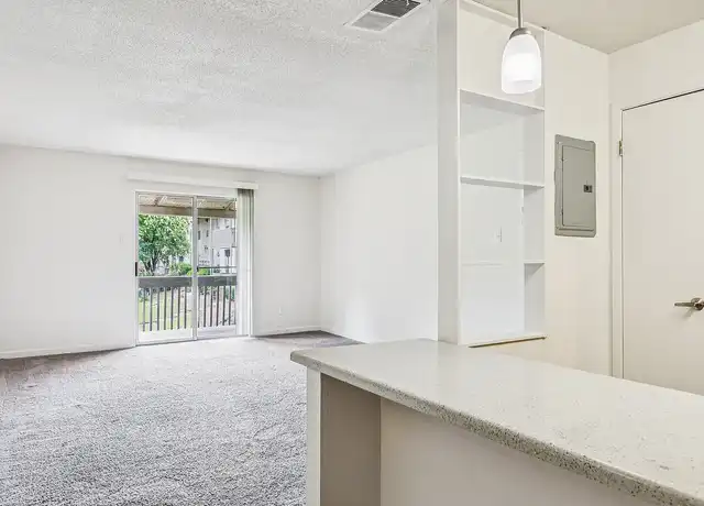 Property at Huntleigh Woods - 375 Hillcrest Rd, Mobile, AL, 36608, 1-2 bed, 1 bath, [object Object]