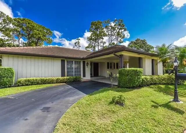 Property at 493 Forestview Dr, Lake Worth, FL, 33462, 3 beds, 2 baths, [object Object]