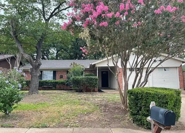 Property at 5500 Holly Trl, Arlington, TX, 76016, 3 beds, 2 baths, [object Object]
