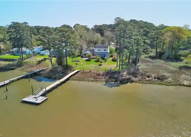 Property at 718 Mimosa Rd, Portsmouth, VA, 23701, 4 beds, 3 baths, [object Object]