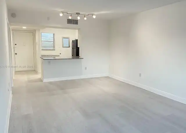 Property at 2810 NE 201st Ter Unit G328, Miami, FL, 33180, 1 bed, 1 bath, [object Object]