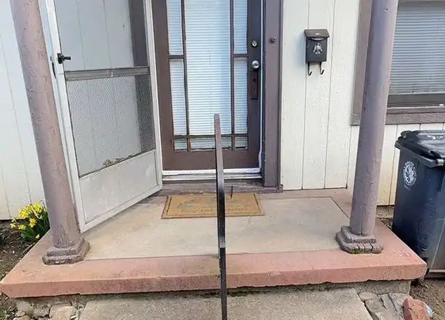 Property at 920 W 11th St Unit 6, Medford, OR, 97501, 1 bed, 1 bath, [object Object]