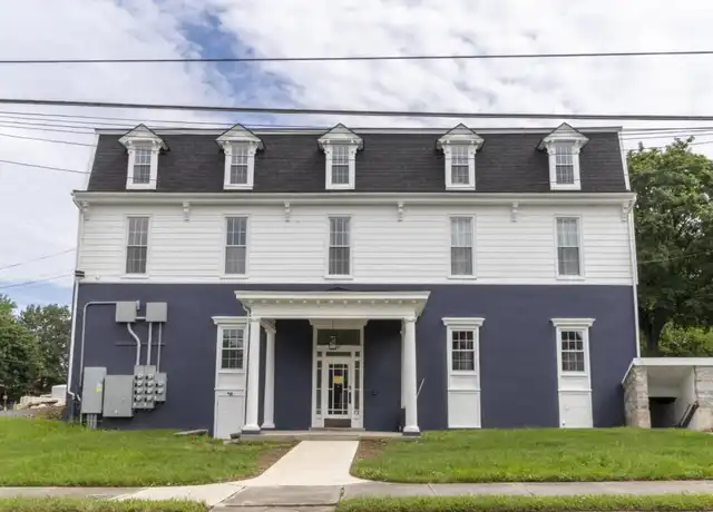 Property at 713 Locust St Unit 4, Lebanon, PA, 17042, 1 bed, 1 bath, [object Object]