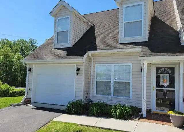 Property at 6713 Woodcreeper Dr, Roanoke, VA, 24019, 3 beds, 2.5 baths, [object Object]