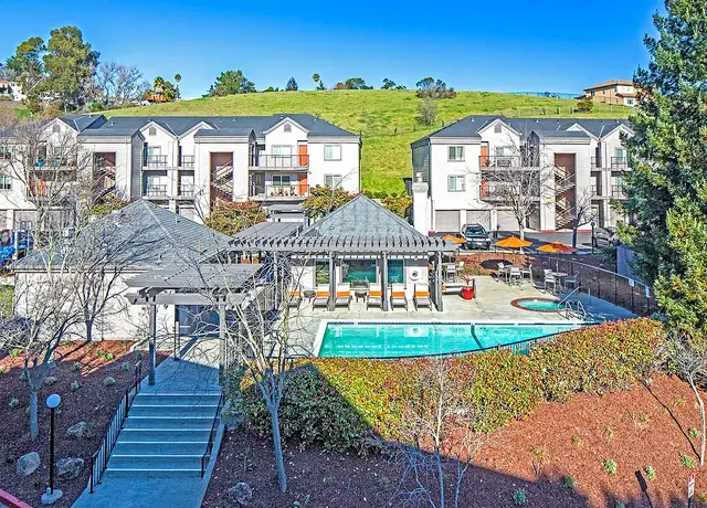 Photo of 6000 Sunhill Cir, El Sobrante, CA 94803
