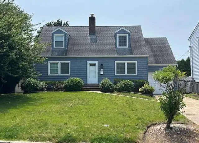 Property at 47 Berwick Rd, Hewlett, NY, 11557, 3 beds, 2 baths, [object Object]