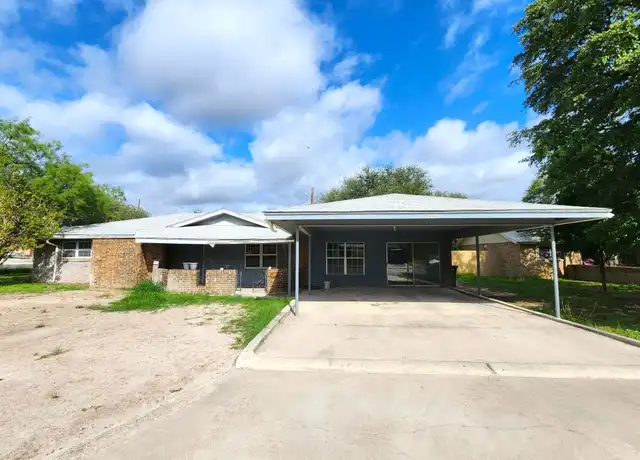 Property at 211 Alta Vista Dr, Del Rio, TX, 78840, 3 beds, 2 baths, [object Object]