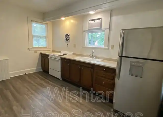 Property at 525 S Lafayette St Unit 3, Macomb, IL, 61455, 1 bed, 1 bath, [object Object]