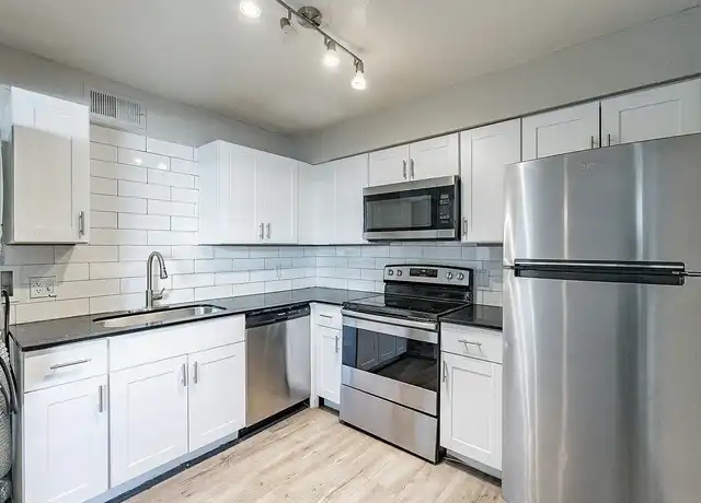 Property at The View at North Mountain - 9423 N 17th Ave, Phoenix, AZ, 85021, 1-2 bed, 1 bath, [object Object]